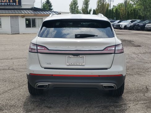 Used 2023 Lincoln Nautilus Reserve AWD/4WD image 5