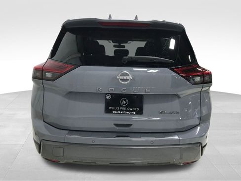 Used 2025 Nissan Rogue SL w/ Tech Package AWD/4WD image 5