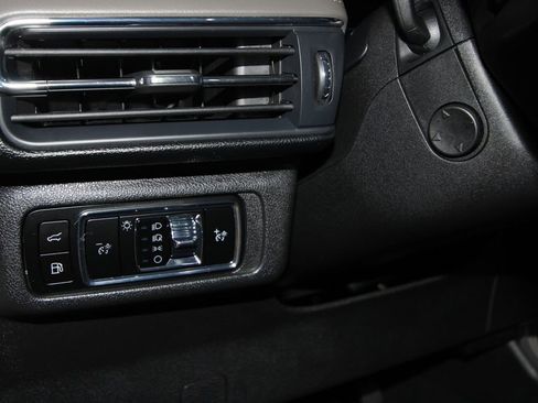 Used 2024 Lincoln Corsair Grand Touring w/ Equipment Group 302A image 10