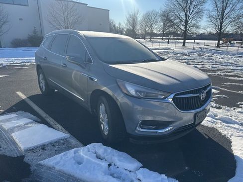 Used 2021 Buick Enclave Preferred image 3