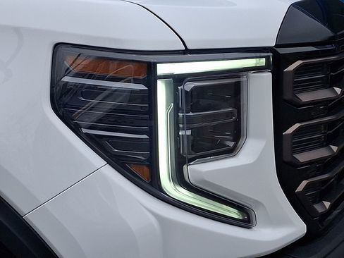 Used 2024 GMC Sierra 1500 AT4X w/ AT4X AEV Edition image 9