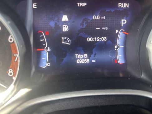 Used 2018 Jeep Compass Latitude w/ Popular Equipment Group AWD/4WD image 28
