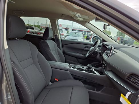 New 2026 Nissan Rogue S image 15