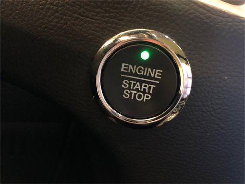 Used 2022 Ford Edge SEL w/ Convenience Package image 21