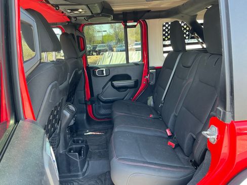 Used 2021 Jeep Wrangler Unlimited Rubicon AWD/4WD image 17