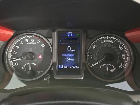 Used 2019 Toyota Tacoma TRD Off-Road image 21