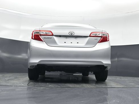 Used 2014 Toyota Camry LE FWD image 42