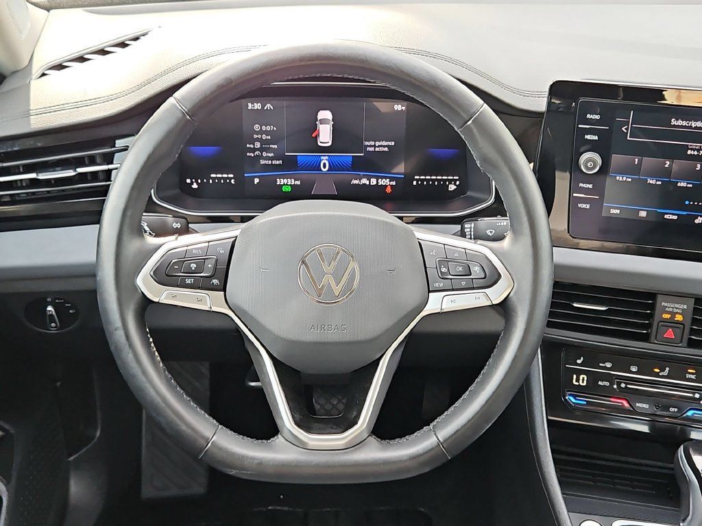 Used 2025 Volkswagen Jetta SE FWD image 22