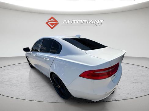 Used 2017 Jaguar XE Premium AWD/4WD image 4