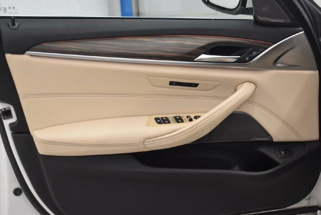 Used 2023 BMW 530i xDrive w/ Premium Package AWD/4WD image 20