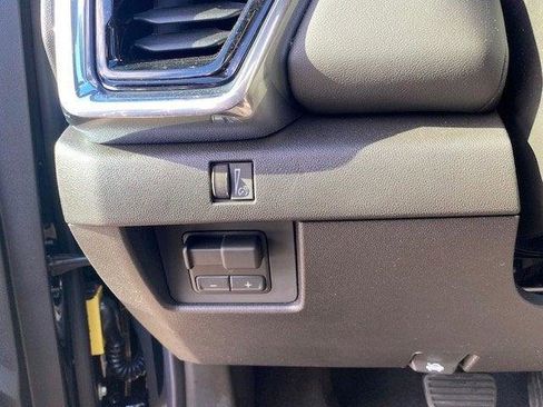 New 2026 GMC Canyon Elevation w/ Convenience Package image 15