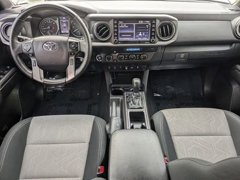 Used 2023 Toyota Tacoma TRD Sport image 11