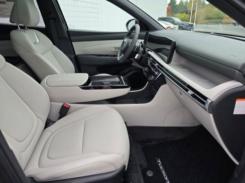 New 2026 Hyundai Tucson Limited image 35