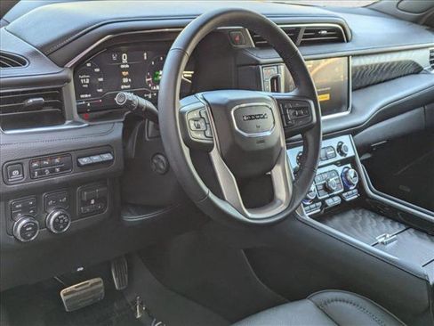 Used 2024 GMC Yukon Denali w/ Max Trailering Package image 10