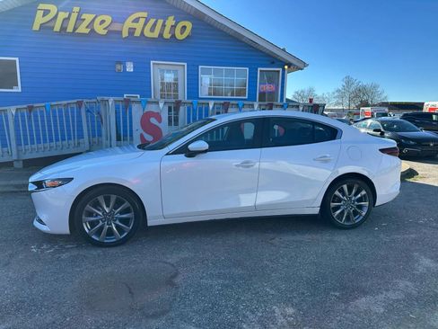 Used 2022 MAZDA MAZDA3 s FWD image 3