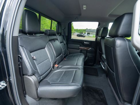 Used 2020 GMC Sierra 2500 SLE w/ Preferred Package AWD/4WD image 22