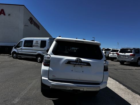 Used 2014 Toyota 4Runner Trail AWD/4WD image 4