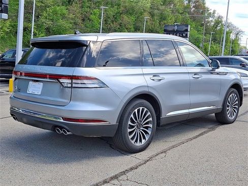 Used 2023 Lincoln Aviator Reserve w/ Equipment Group 201A AWD/4WD image 6