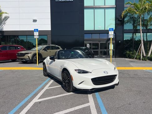 Used 2023 MAZDA MX-5 Miata Club w/ Brembo/BBS Recaro Package image 5