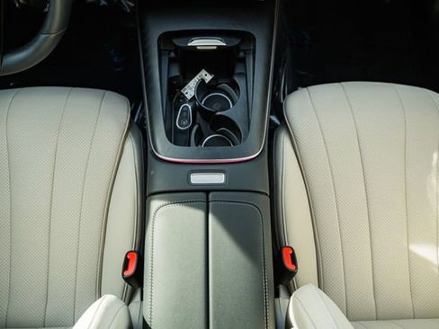 Certified 2025 Mercedes-Benz E 350 4MATIC Sedan image 25