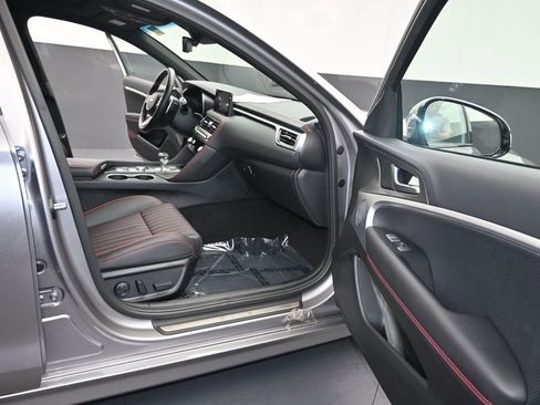 Used 2024 Genesis G70 2.5T w/ Sport Prestige Package image 12