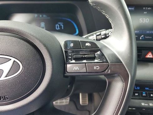 Certified 2025 Hyundai Elantra Sport image 27