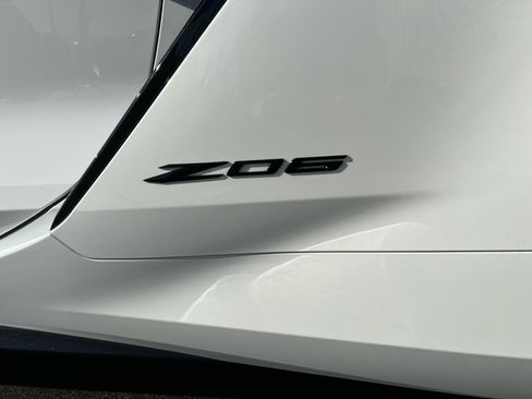 Used 2024 Chevrolet Corvette Z06 RWD image 24
