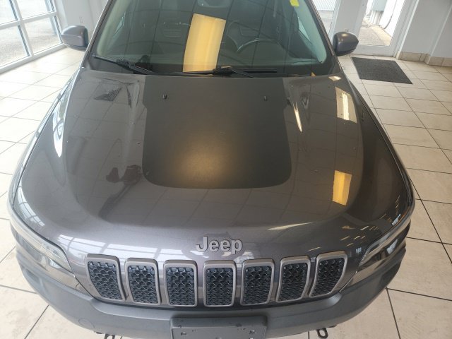 Used 2021 Jeep Cherokee Trailhawk w/ Sun, Sound & Nav Group AWD/4WD image 3