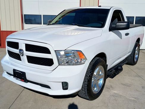 Used 2016 RAM 1500 Express image 3