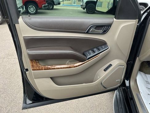 Used 2015 Chevrolet Suburban LTZ image 16