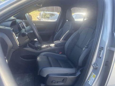 Used 2023 Volvo XC40 Recharge Core w/ Protection Package Premier AWD/4WD image 2