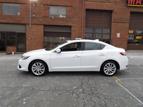 Used 2018 Acura ILX image 4