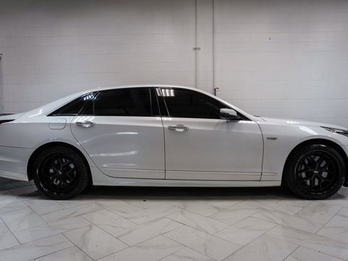Used 2020 Cadillac CT6 V image 39