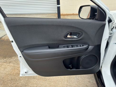 Used 2022 Honda HR-V Sport image 33