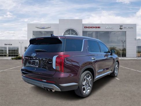 Used 2024 Hyundai Palisade SEL w/ Premium Package AWD/4WD image 3