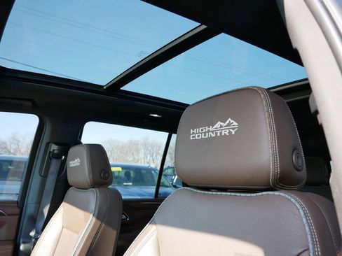 Used 2023 Chevrolet Tahoe High Country AWD/4WD image 24