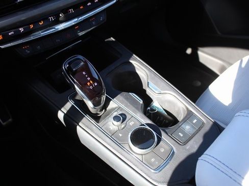 Used 2025 Cadillac XT4 Sport image 33