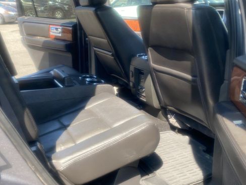 Used 2013 Lincoln Navigator 4WD w/ HD Trailer Tow Pkg image 32