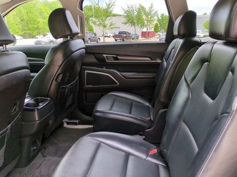Used 2025 Kia Telluride S FWD image 14