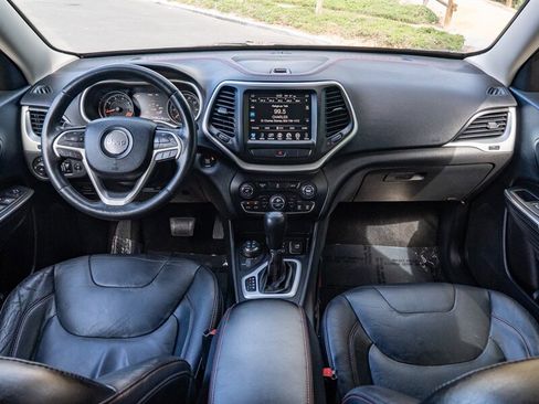 Used 2015 Jeep Cherokee Trailhawk w/ Comfort/Convenience Group image 19