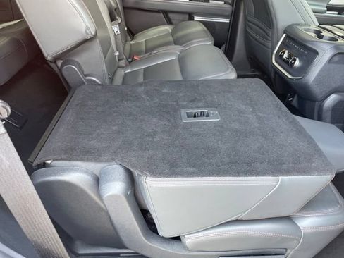 Used 2025 Ford Expedition Active AWD/4WD image 65