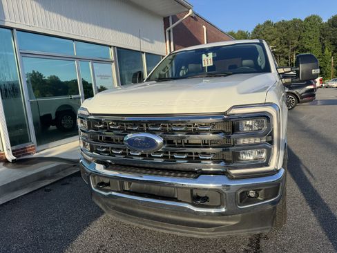 Used 2026 Ford F250 Lariat AWD/4WD image 4