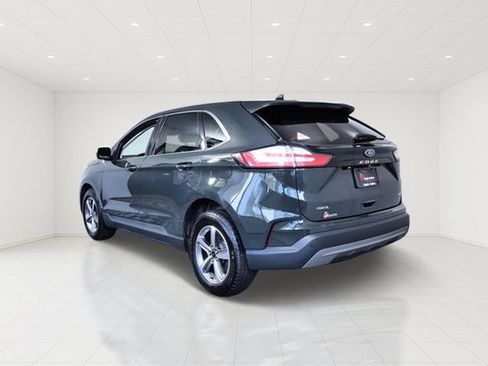 Certified 2024 Ford Edge SEL w/ Convenience Package AWD/4WD image 4