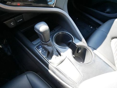 Used 2018 Toyota Camry SE w/ Protection Package (Q2) image 21