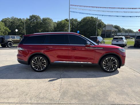 Used 2025 Lincoln Aviator Reserve w/ Luxury Package RWD image 5
