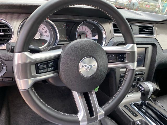 Used 2011 Ford Mustang GT Premium w/ Electronics Pkg RWD image 16
