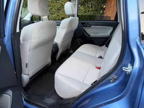 Used 2015 Subaru Forester 2.5i Premium w/ Popular Package #2 AWD/4WD image 18