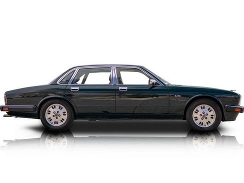 Used 1994 Jaguar XJ6 image 2