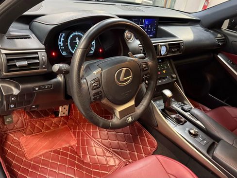 Used 2019 Lexus IS 300 AWD image 33