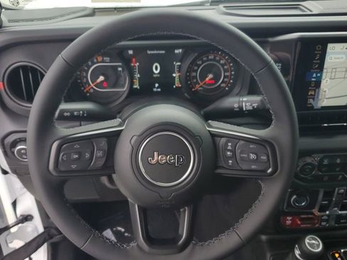 New 2025 Jeep Gladiator Rubicon image 27